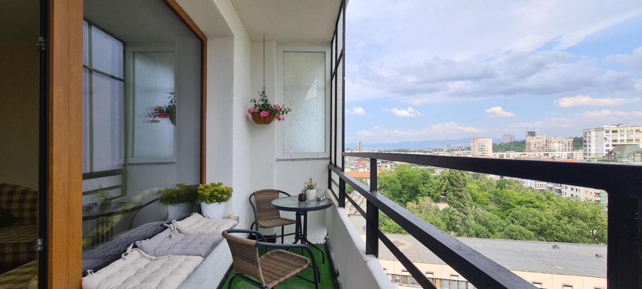 Panoramic And Spacious Flat Near The Centre *